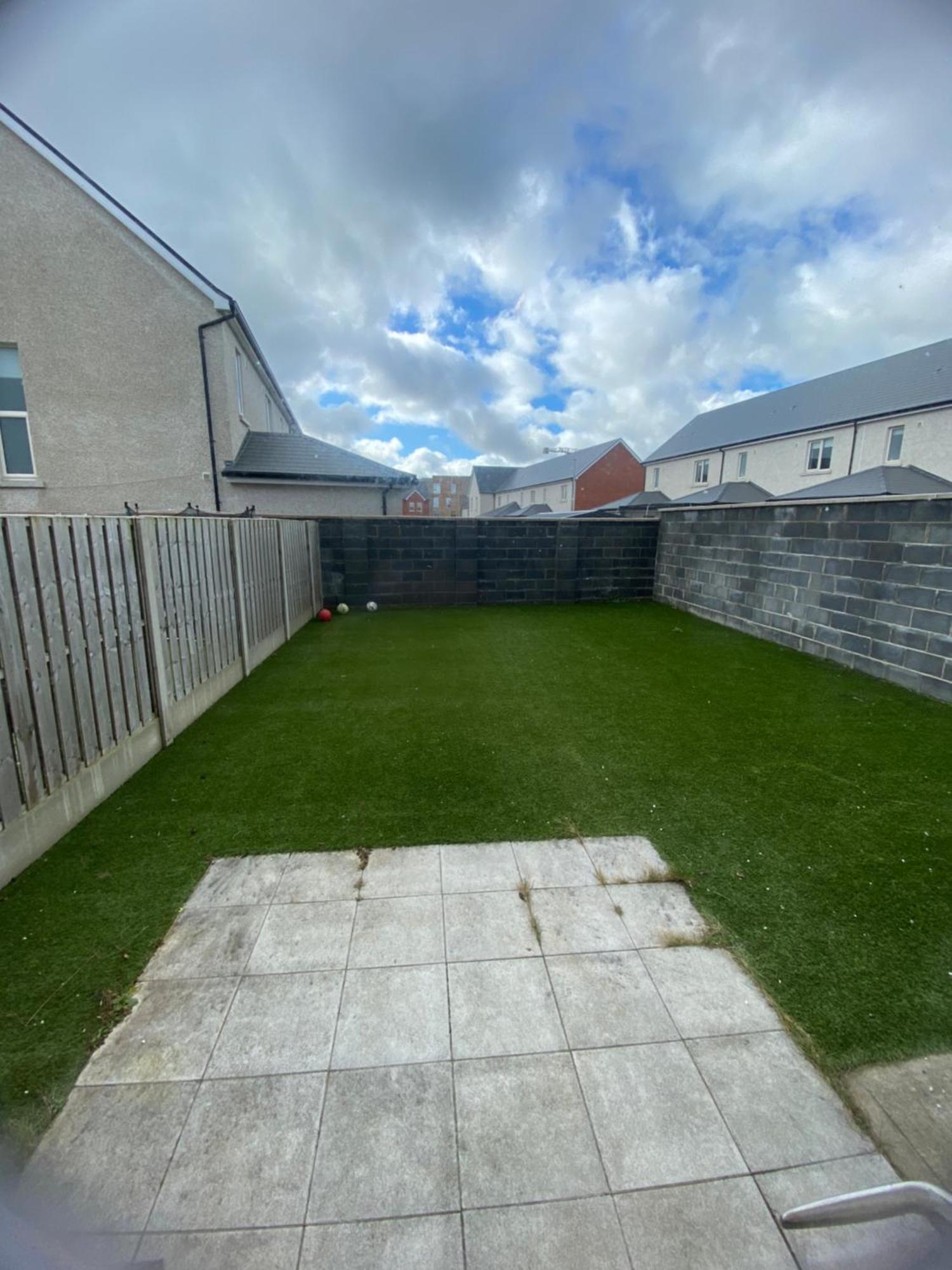 Extra Large Room In New House At Citywest Dublín Exterior foto